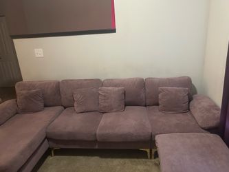 COUCH FOR SELL!! ASKING PRICE $500 WILLING TO GO DOWN TO $450