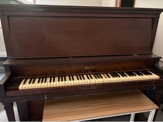 Wellington Piano