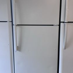 GE) Fridge  66 High by 29 used as new Works Perfectly 1216 Hartford Turnpike Vernon CT