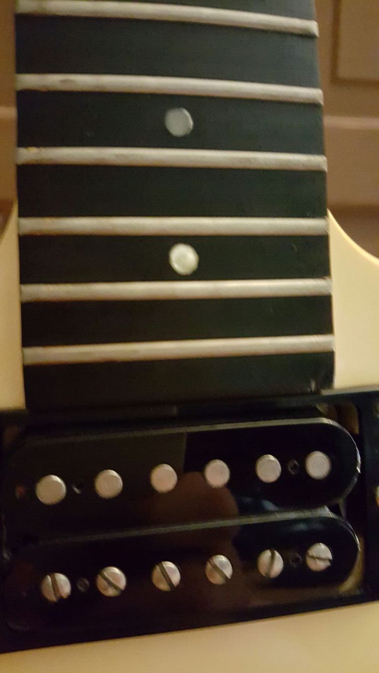 Gibson XPL Explorer with Hard Shell Case