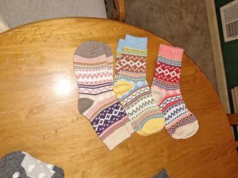 3 Ppair OF New Socks Maybe For a 8 Year Old