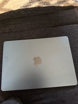 MacBook Air M2 2022