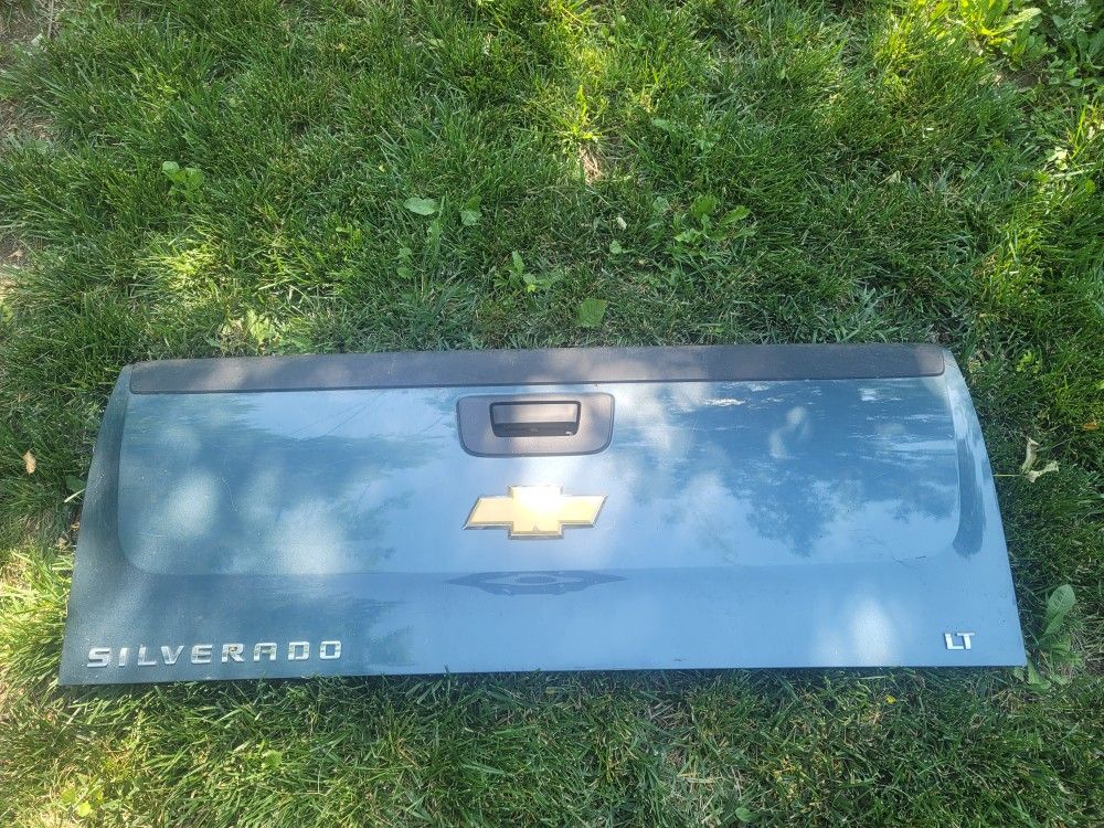 Chevy Silverado Tailgate