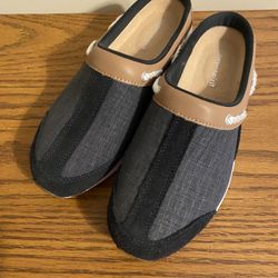 Brand New Easy Spirit Travelport 19 Size 6 Medium 