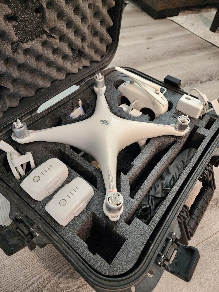 DJI Phantom 4 drone. Perfect Condition