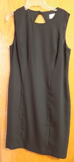 Petite Sophisticate Black keyhole back Dress 8P
