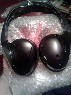 GM & Escalade wireless headphones