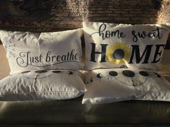 Set of 4 Accent Pillows