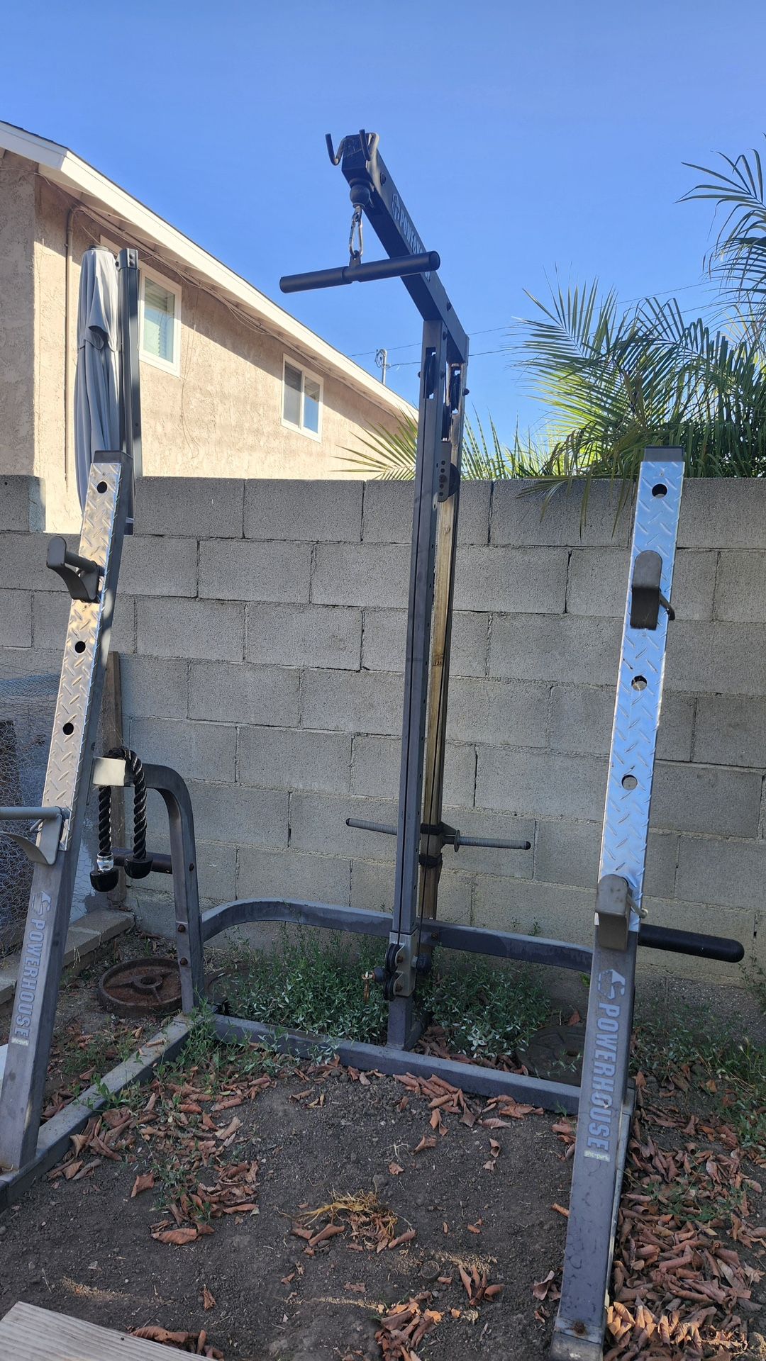Squat/bench Rack With Pulley
