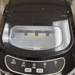 Ice maker