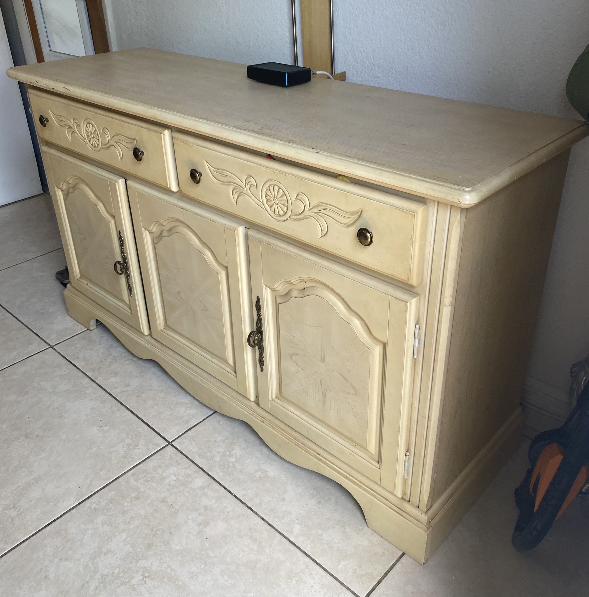 Wood Buffet / Dresser for Sale in Miami, FL OfferUp