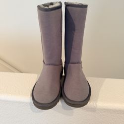 Girls Size 5 Uggs