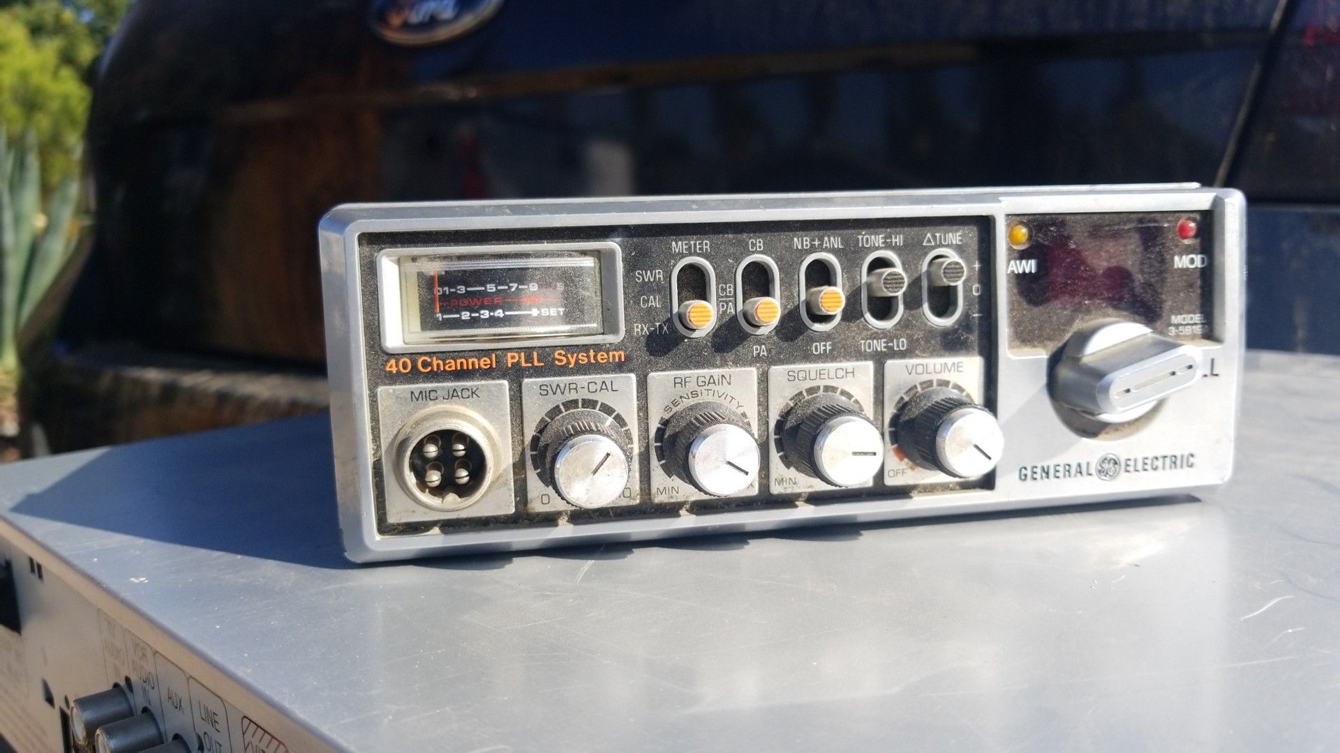 General Electric GE CB Radio 3-5819A 40 Channel AM PLL Mobile