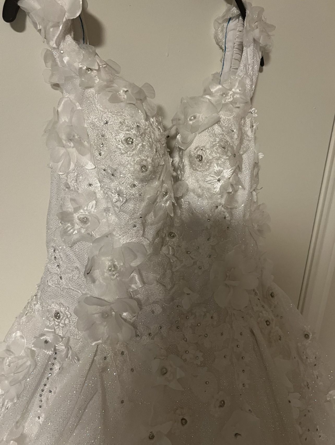 Wedding Dress/Size 8/ White