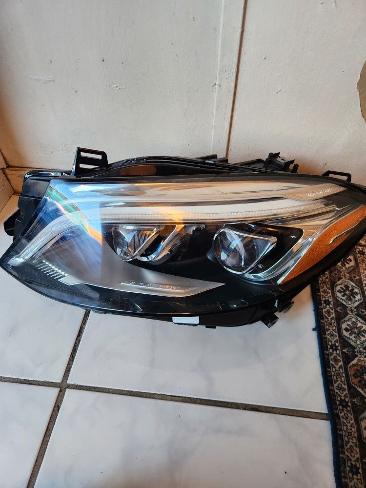 2018 Mercedes GLE LH HEADLIGHT SHELL