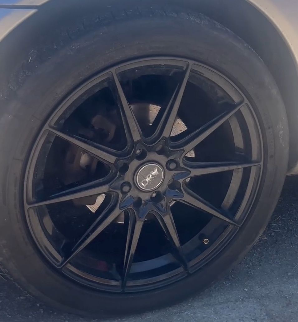 DRW D19 38mm Gloss Black 4x100-4x114