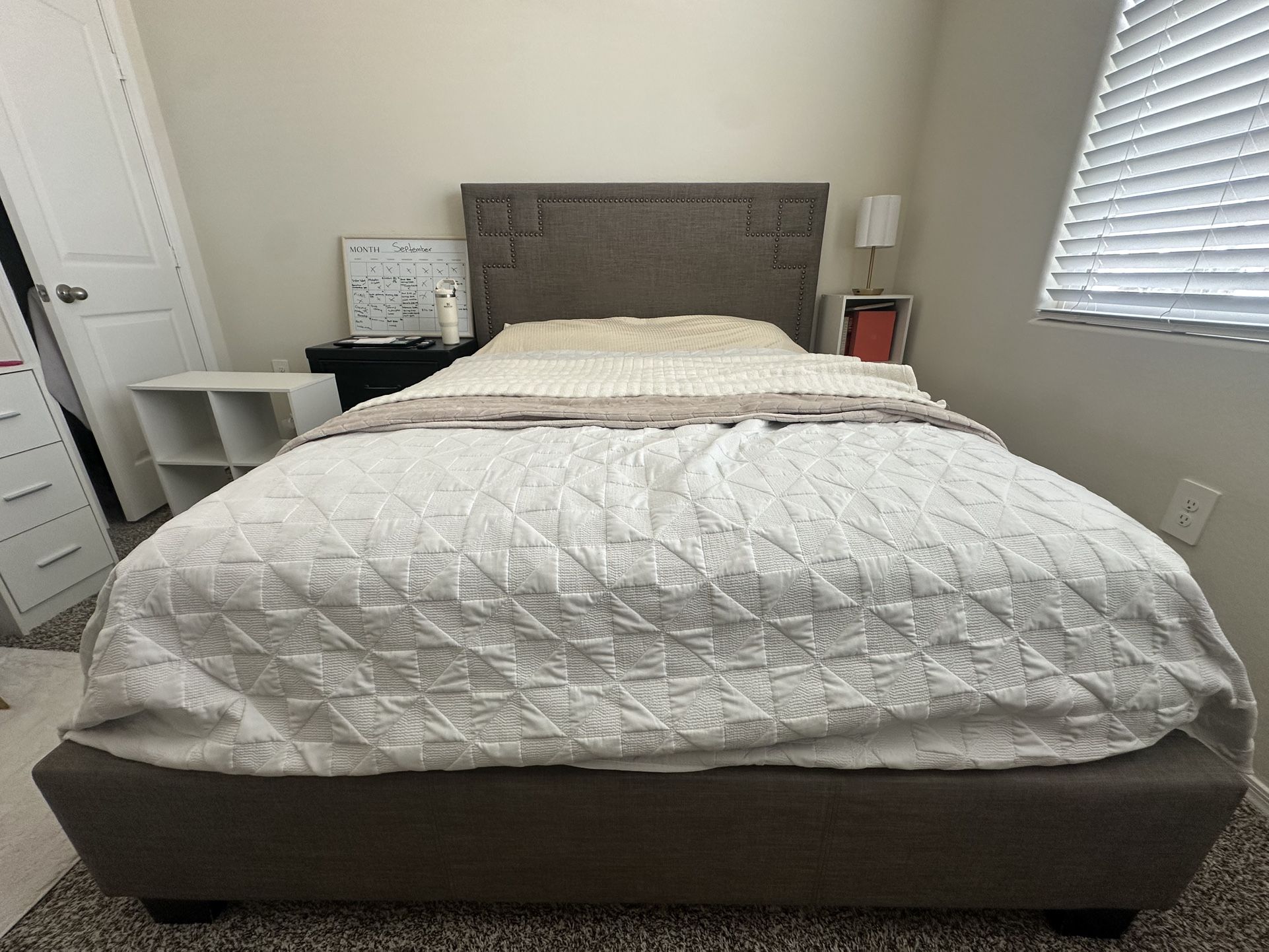bed frame 