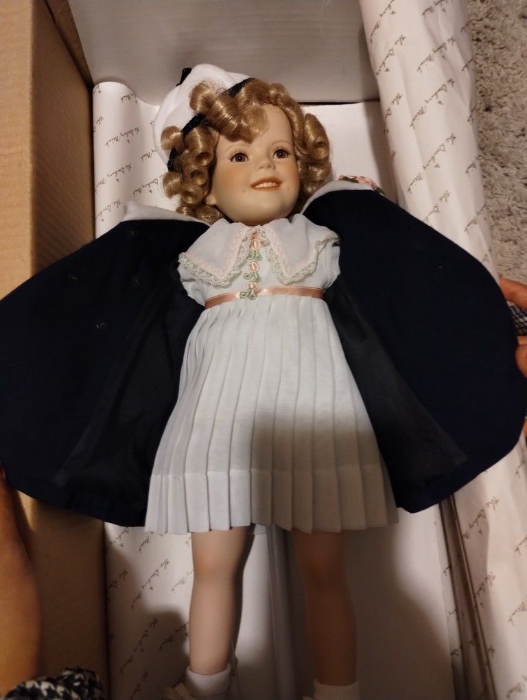 Shirley Temple Porcelain Doll....Like New condition!!..Collectable Doll..