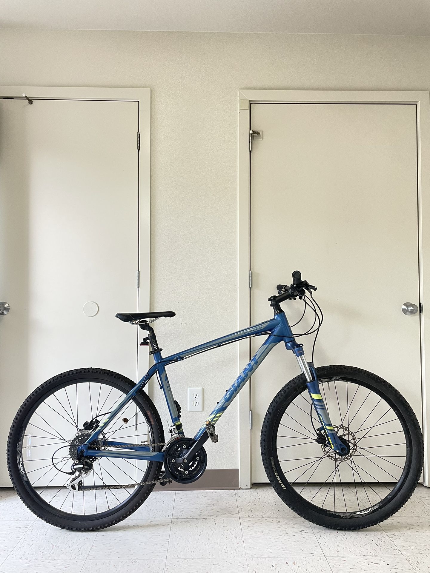 Giant 4 Talon Mountain Bike 27.5”