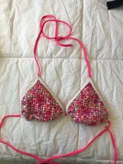 Bathing suit top size medium
