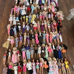105 Vintage Barbie’s 70’s, 80’s 90’s NEW CONDITION