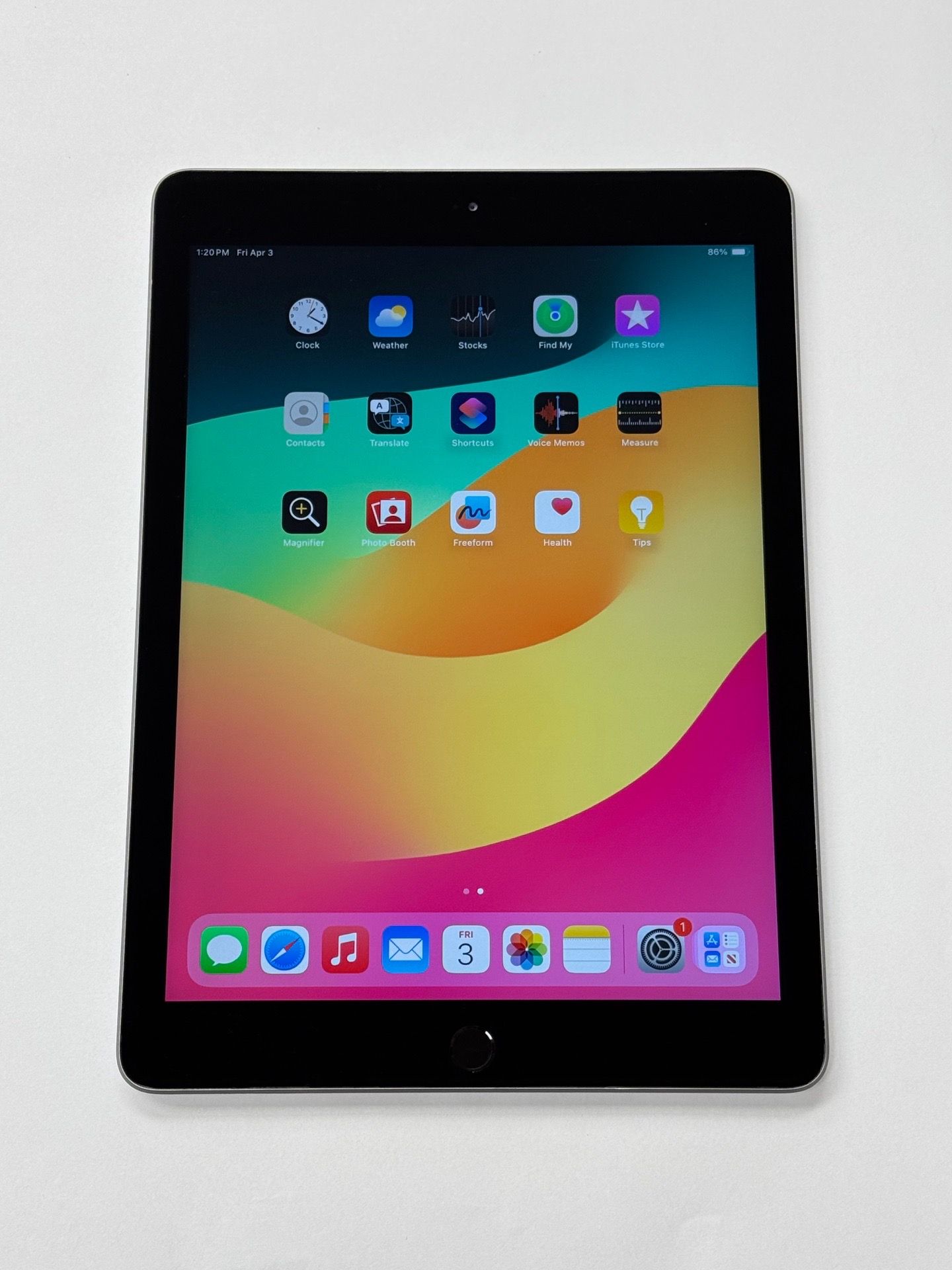 Apple iPad 6 6th Generation 9.7” 32GB Wi-Fi Tablet Space Gray