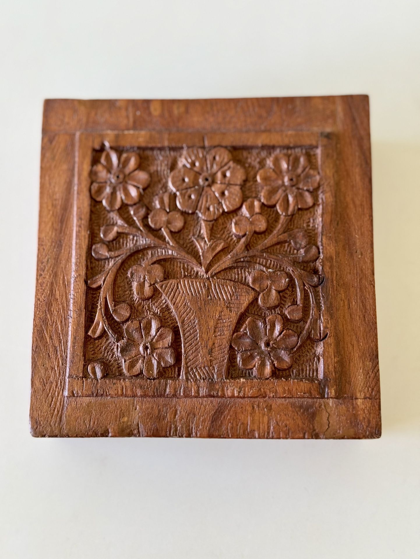 Jewelry Box Wood Vtg 1970s. 4 1/2” 4 1/2”