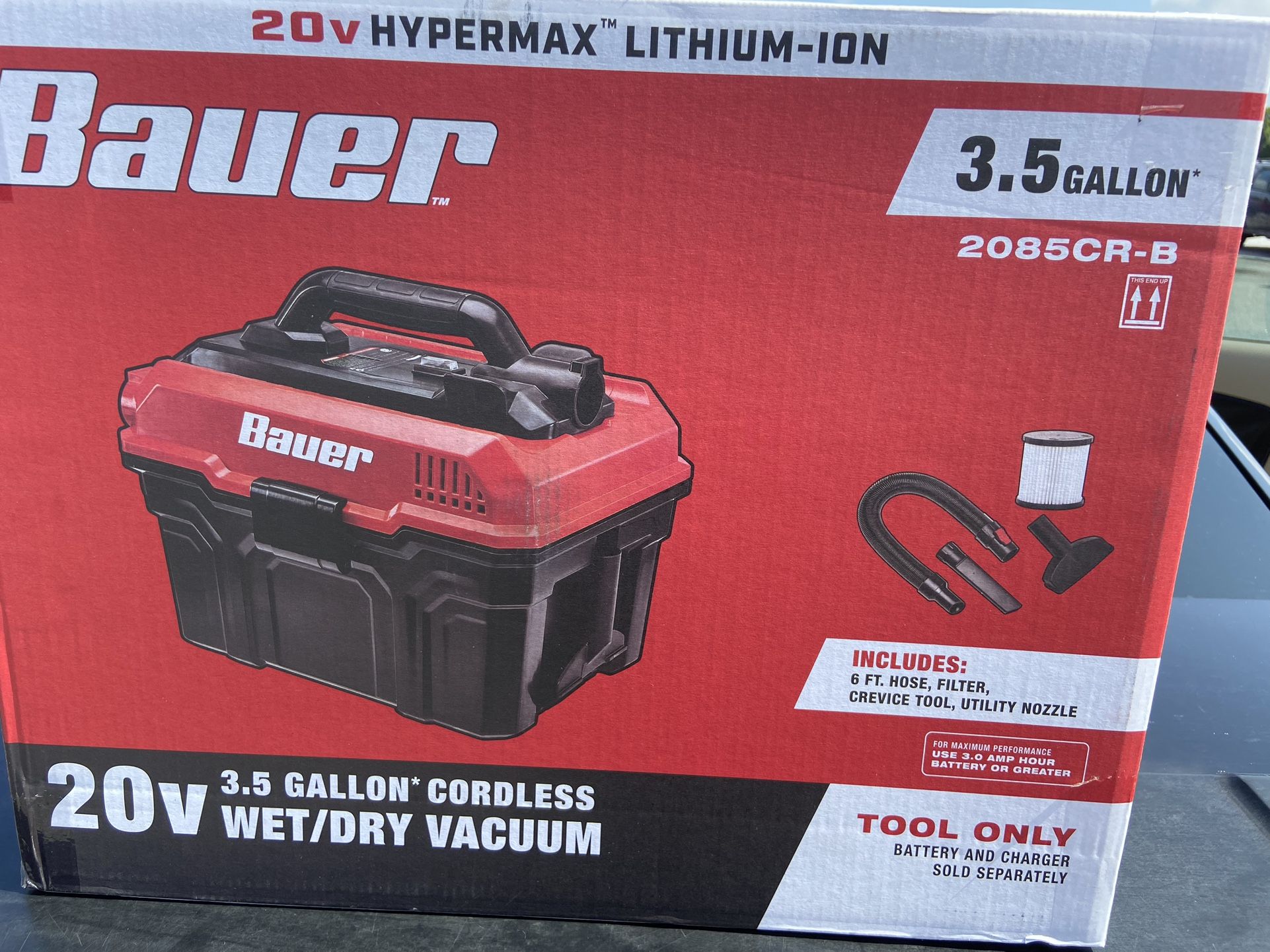 NEW 20 V WET / DRY VACUUM