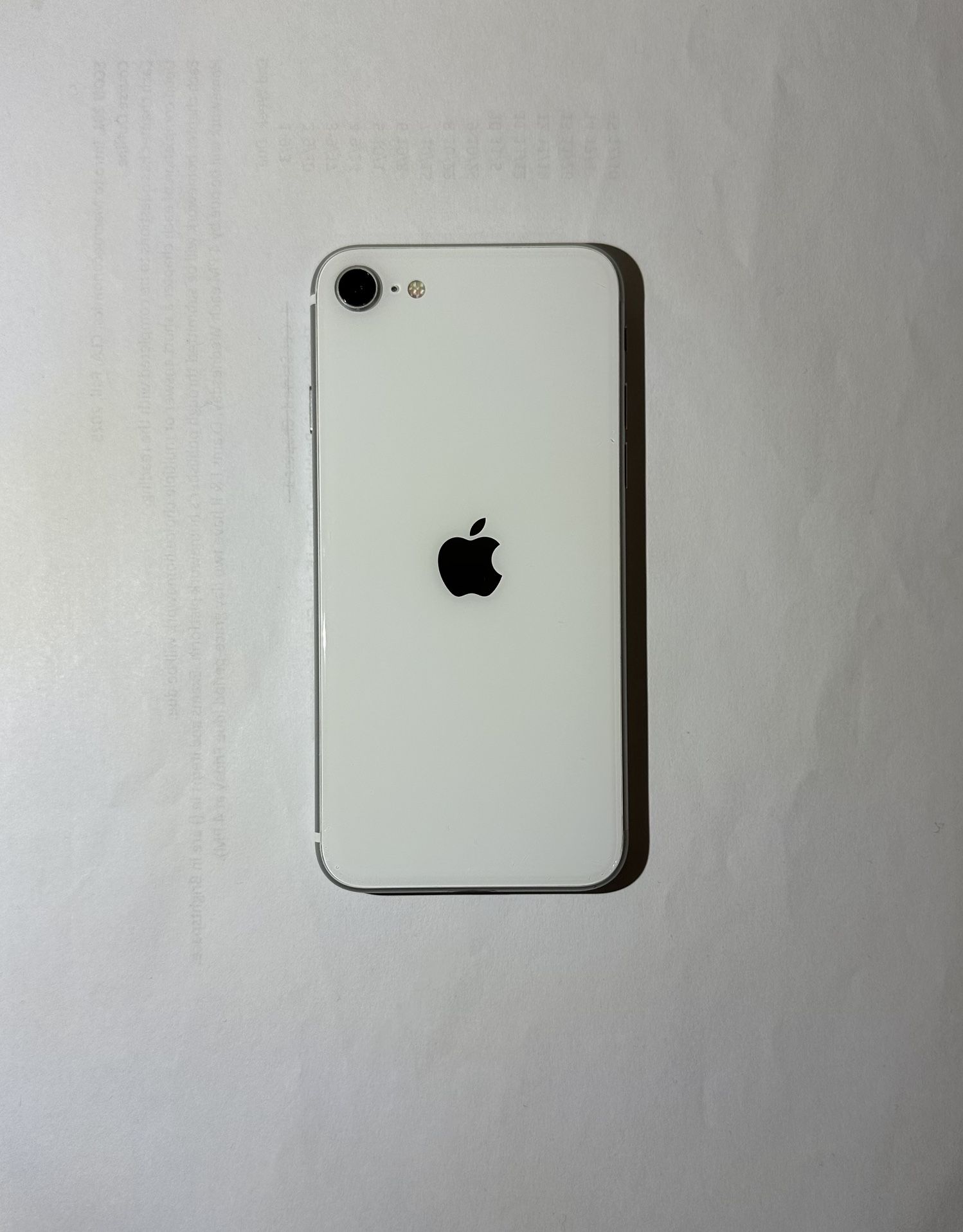 iPhone SE White 64GB Unlocked (MDM)