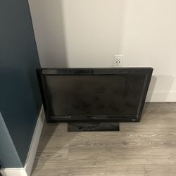 35 Inch Tv Vizio Brand 100$ 