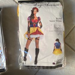 Rebel Snow White Leg Avenue M Deluxe Costume 