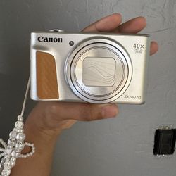 Canon Powershot SX740 HS (Silver) 