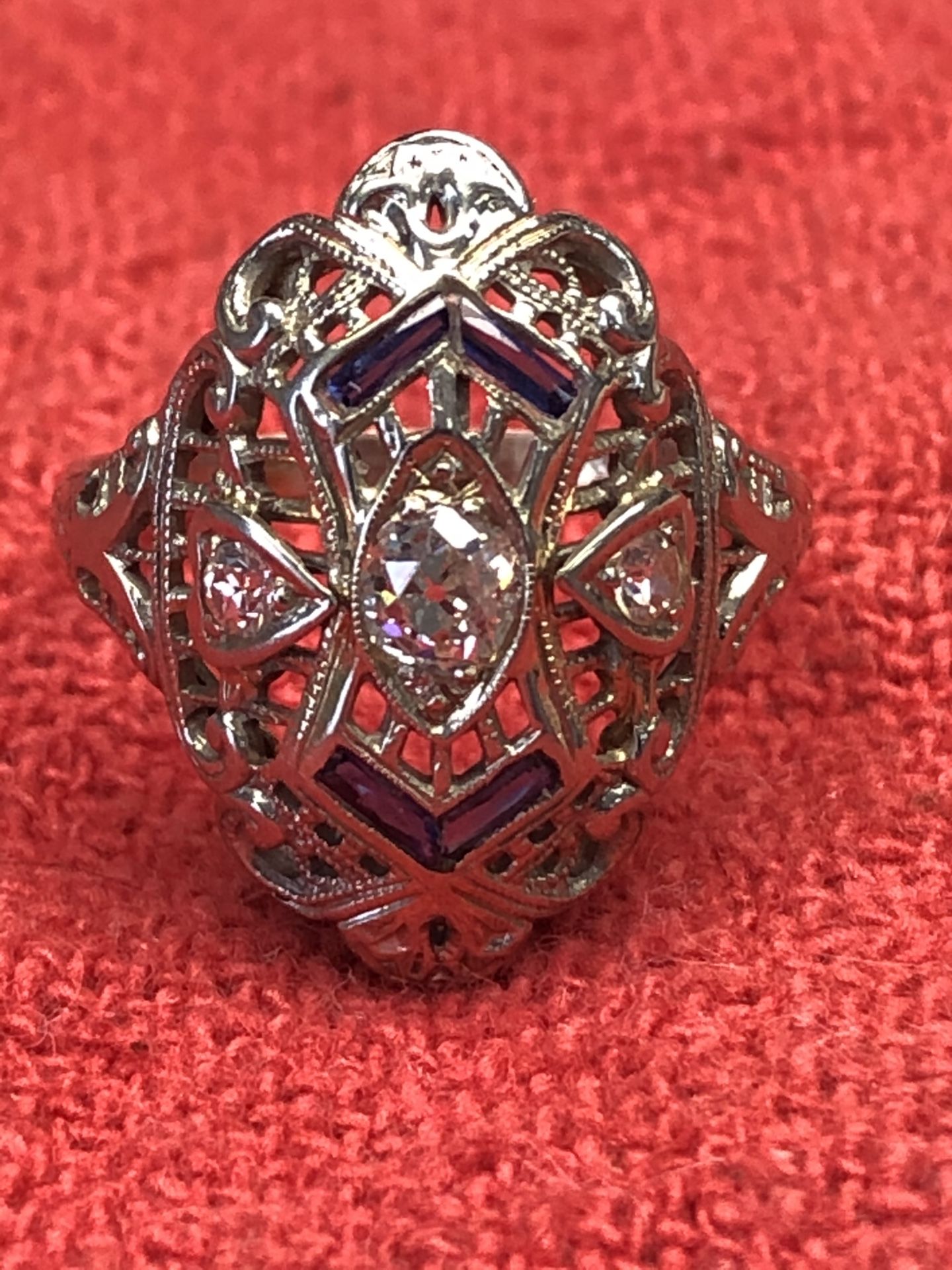 Vintage Art Deco 18K Diamond /Saphire Ring
