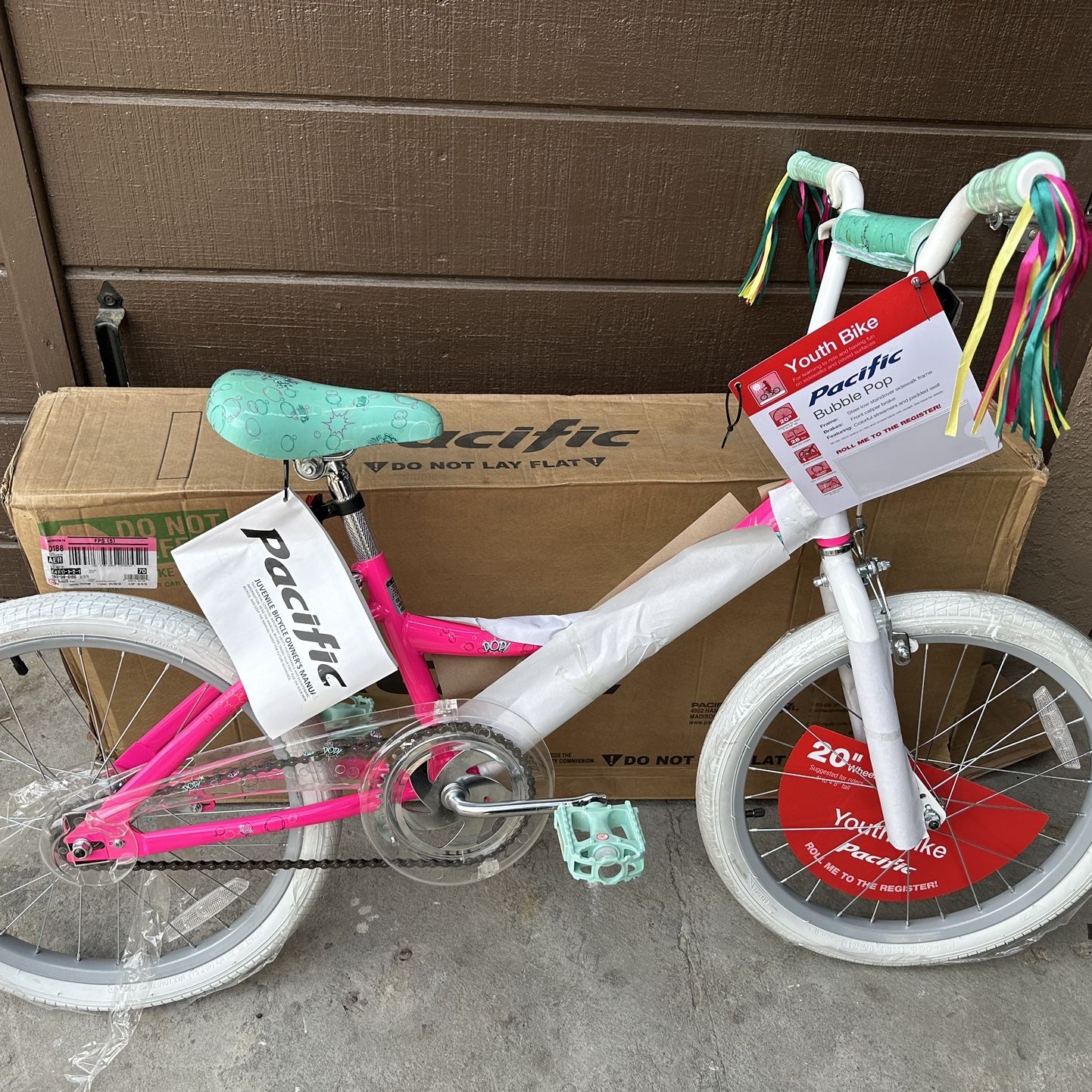 Girls Bike (NEW W/ tags)