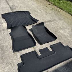 Tesla Model 3 - Mats