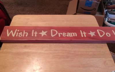 Wooden sign decor