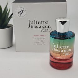 Juliette Has A Gun 

Miami Shake Eau de Parfum

1.7 fl  ✨️