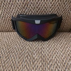 MOTORCYCLE GOGGLES.  MULTI COLOR LENS.  ADJUSTABLE.  NEW.  PICKUP ONLY.