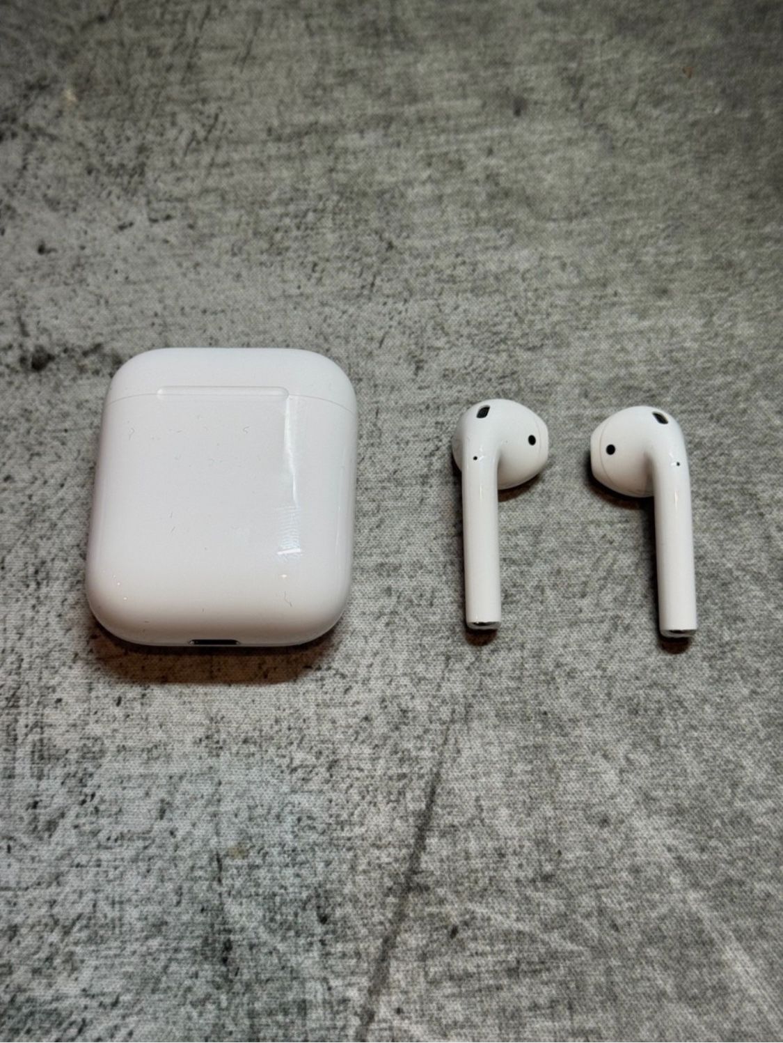 Apple Earbuds