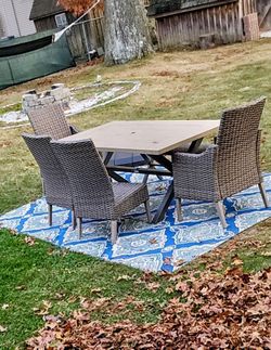  Outdoor/Indoor Dining  Set W Bench