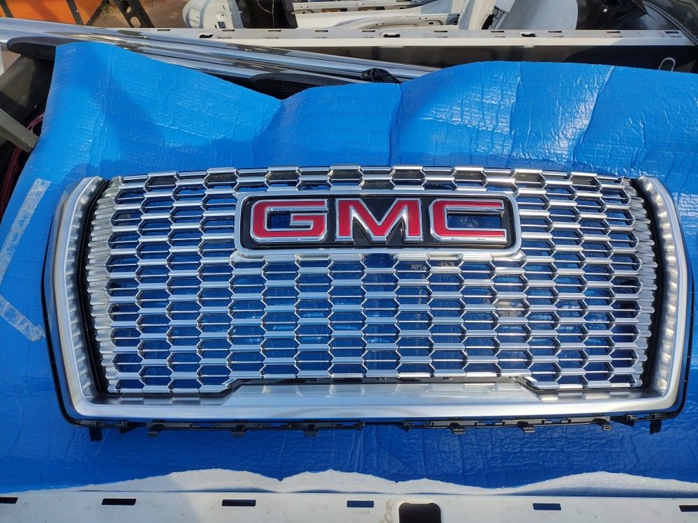 2021 GMC Platinum Denali Grill OEM Part