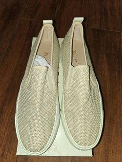 Women's shoes size 8
