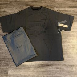 “Flocking” Fear Of God Essentials T-Shirt 