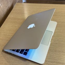 Apple MacBook Air 11” I5/8GB/128GB SSD $180