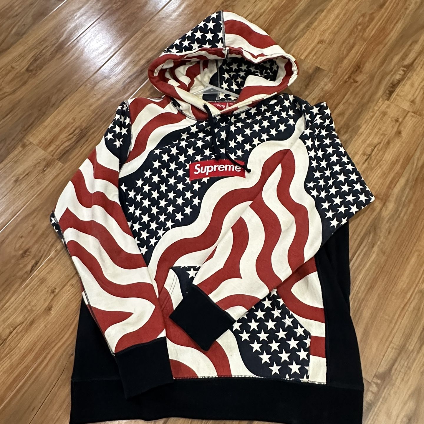 Supreme American Flag Box Logo Hoodie Size Large for Sale in Palos 