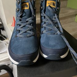 New NW Men’s Size 11.5 Northface Boots