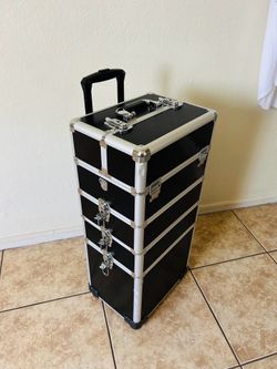 Profesional aluminum make  30 inches tall  13 inches long 10 inches wide