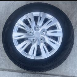 1 - 195/65r15 5x100 5x3.94 Stock Corolla Prius Tire With Good Treads!!