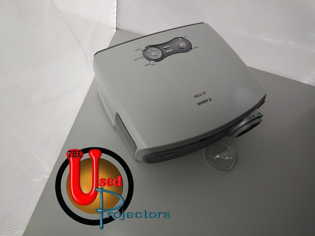 Canon LV 7250 LCD Projector