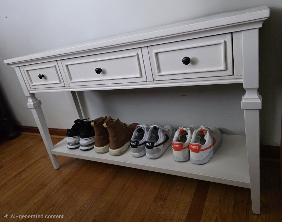 Like New Antique White Entryway Side Table